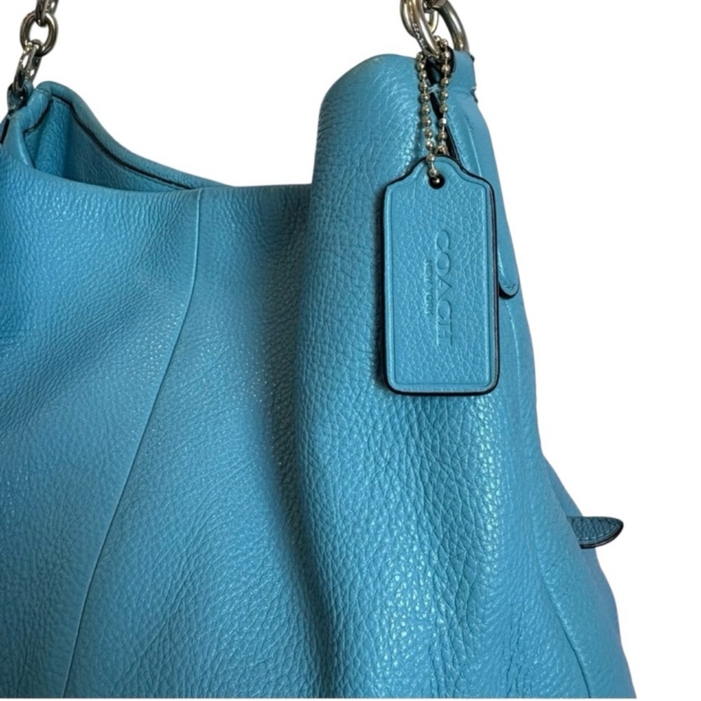 COACH shoulder bag in super soft teal pebble leather w/silver hardware - Picture 2 of 16